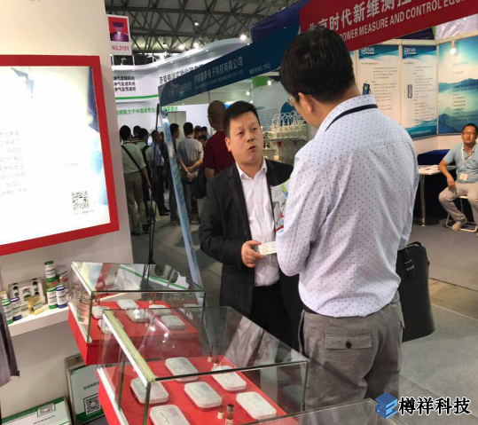 CATO工作人員以飽滿的熱情，為前來的客戶進行詳細的講解